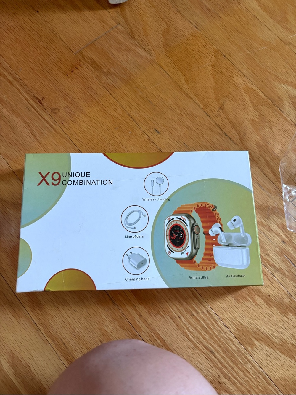 X9 Smartwatch and Earbuds Set in White and Orange